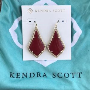 NWT Kendra Scott earrings